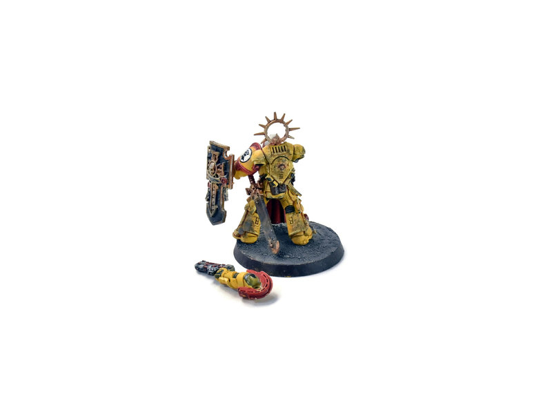 Games Workshop SPACE MARINES Indomitus Captain #1  WELL PAINTED 40K IMPERIAL FISTS