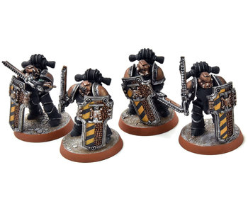 SPACE MARINES 4 Veterans w/ Chainswords #1 PRO PAINTED Warhammer 40K