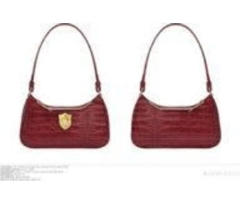 Harry Potter - Gryffindor Metal Badge On Croco Handbag