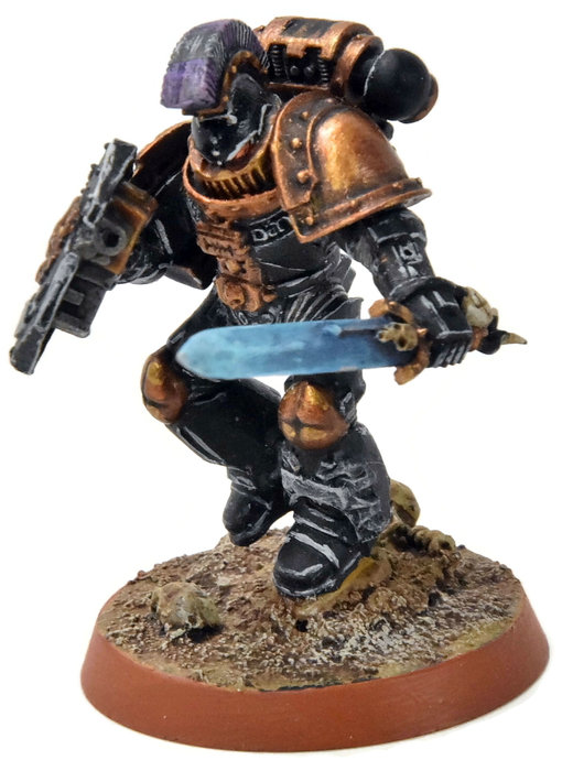 SPACE MARINES Captain #1 WELL PAINTED Iron Hands Warhammer 40K