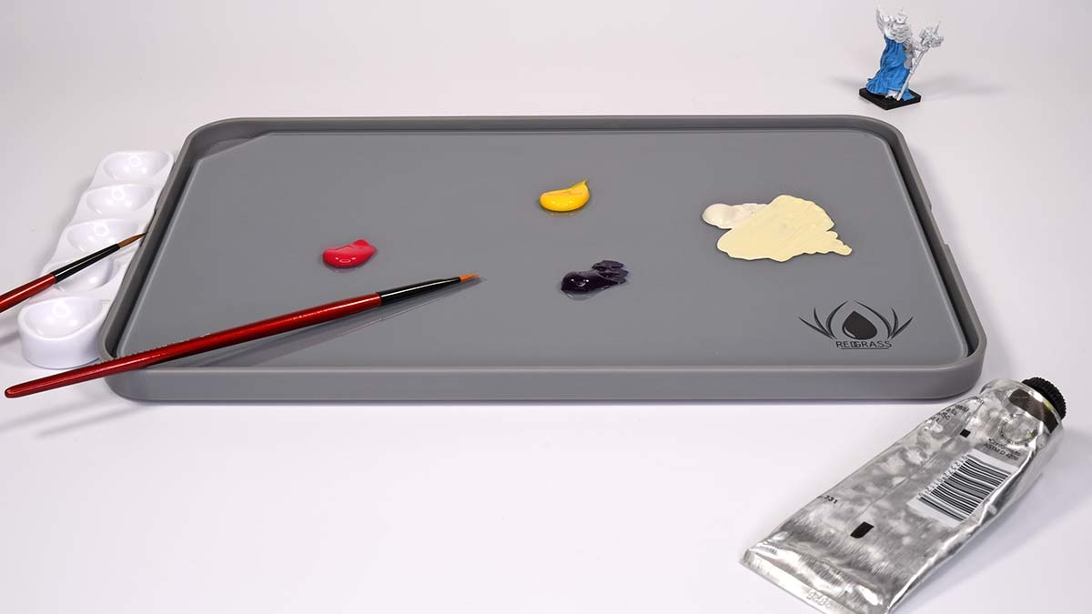 Redgrassgames - Our new glass palettes are great for oil paints
