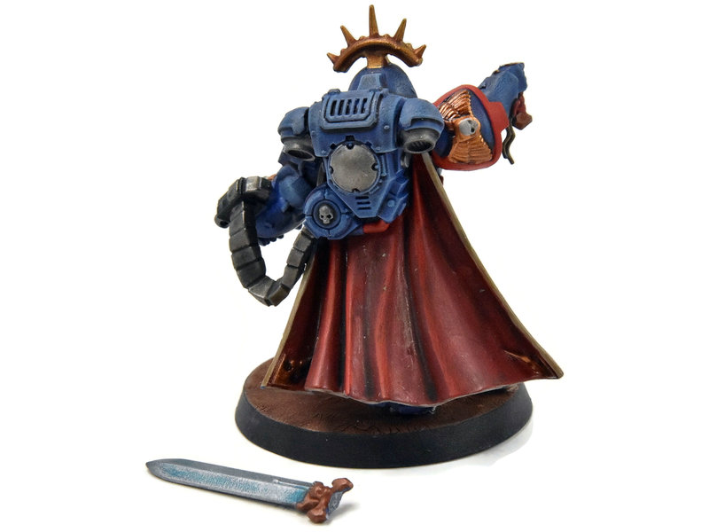 Games Workshop SPACE MARINES Captain in Gravis Armour #1 broken sword 40K ultramarines