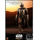 Hot Toys The Mandalorian and The Child (Deluxe)