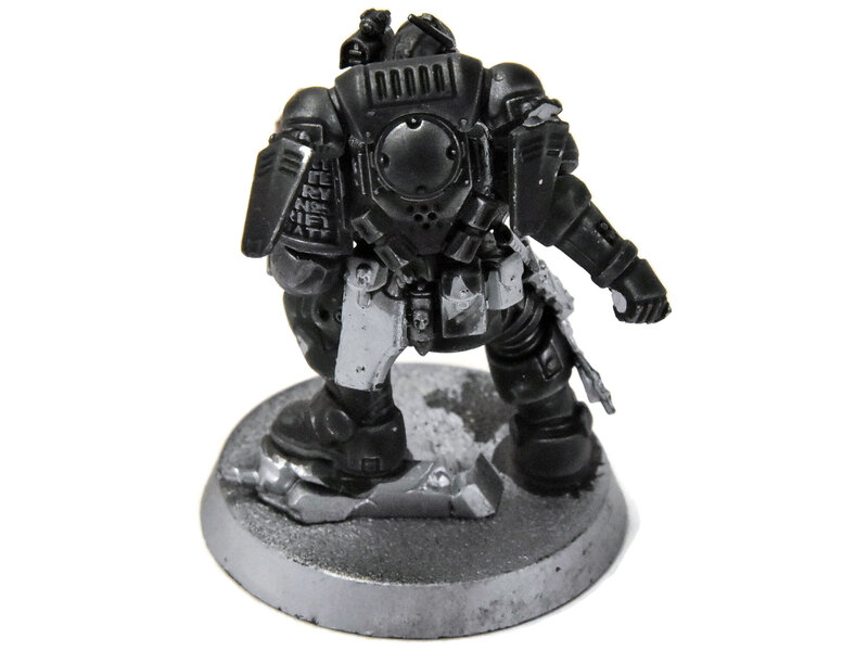 Games Workshop DEATHWATCH Lieutenant In Phobos Armor #1 broken knife Warhammer 40K