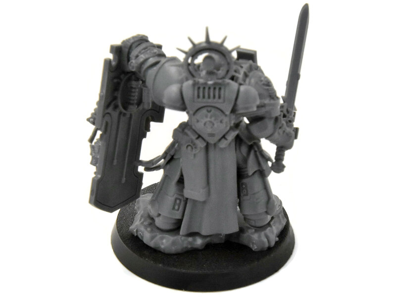 Games Workshop SPACE WOLVES Captain with shield #1 Warhammer 40K