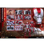Sideshow Iron Man Mark V Sixth Scale Figure by Hot Toys