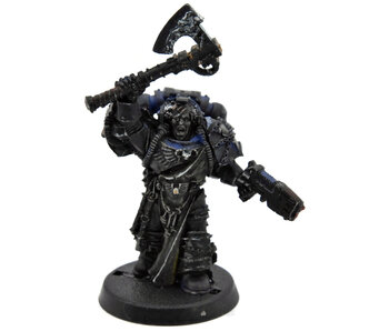 SPACE MARINES Librarian with axe #1 Warhammer 40K