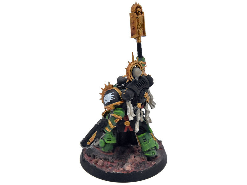 Games Workshop SALAMANDERS Chaplain #1 WELL PAINTED Warhammer 40K