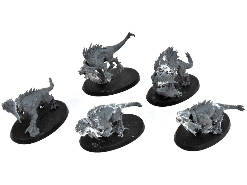Games Workshop CHAOS DAEMONS 5 Flesh Hounds #4 Warhammer 40K Bad Condition