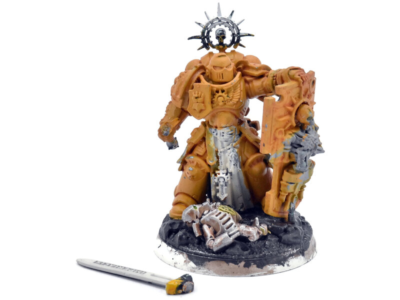Games Workshop SPACE MARINES Captain With Relic-Shield #1 Warhammer 40K Need repair