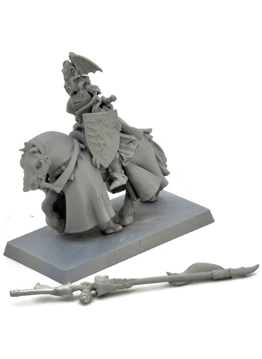 BRETONNIA Bretonnian Lord #1 Warhammer Fantasy METAL