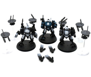 TAU EMPIRE 3 Xv8 Crisis Battlesuits #1 Warhammer 40K