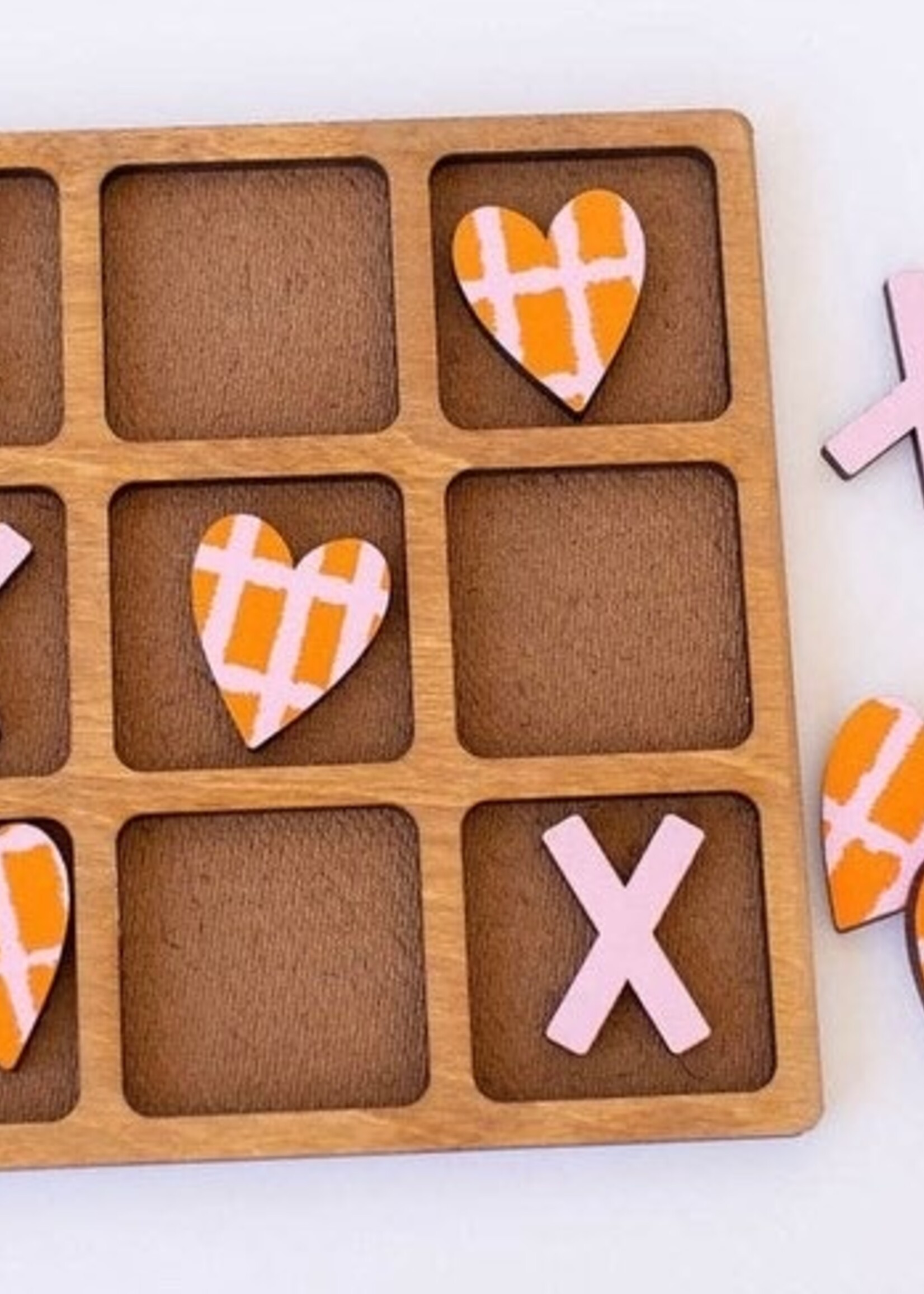 This & That Checkered Heart vs Pink Tic Tac Toe