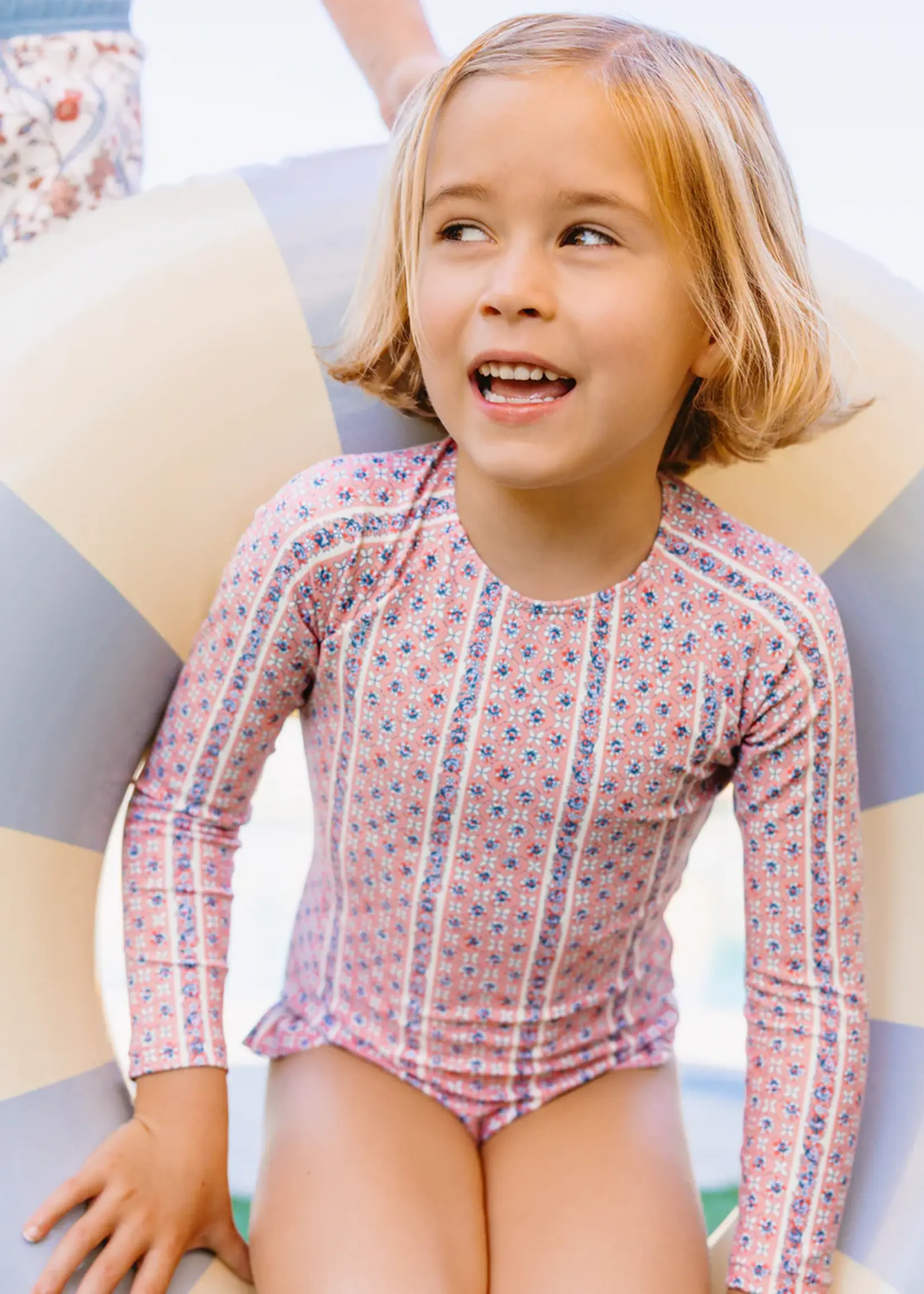 Minnow girls rashguard one piece