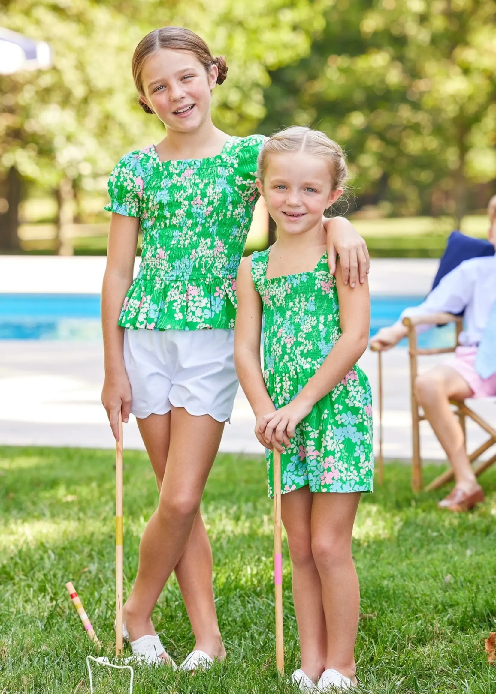 Little English Scallop Short