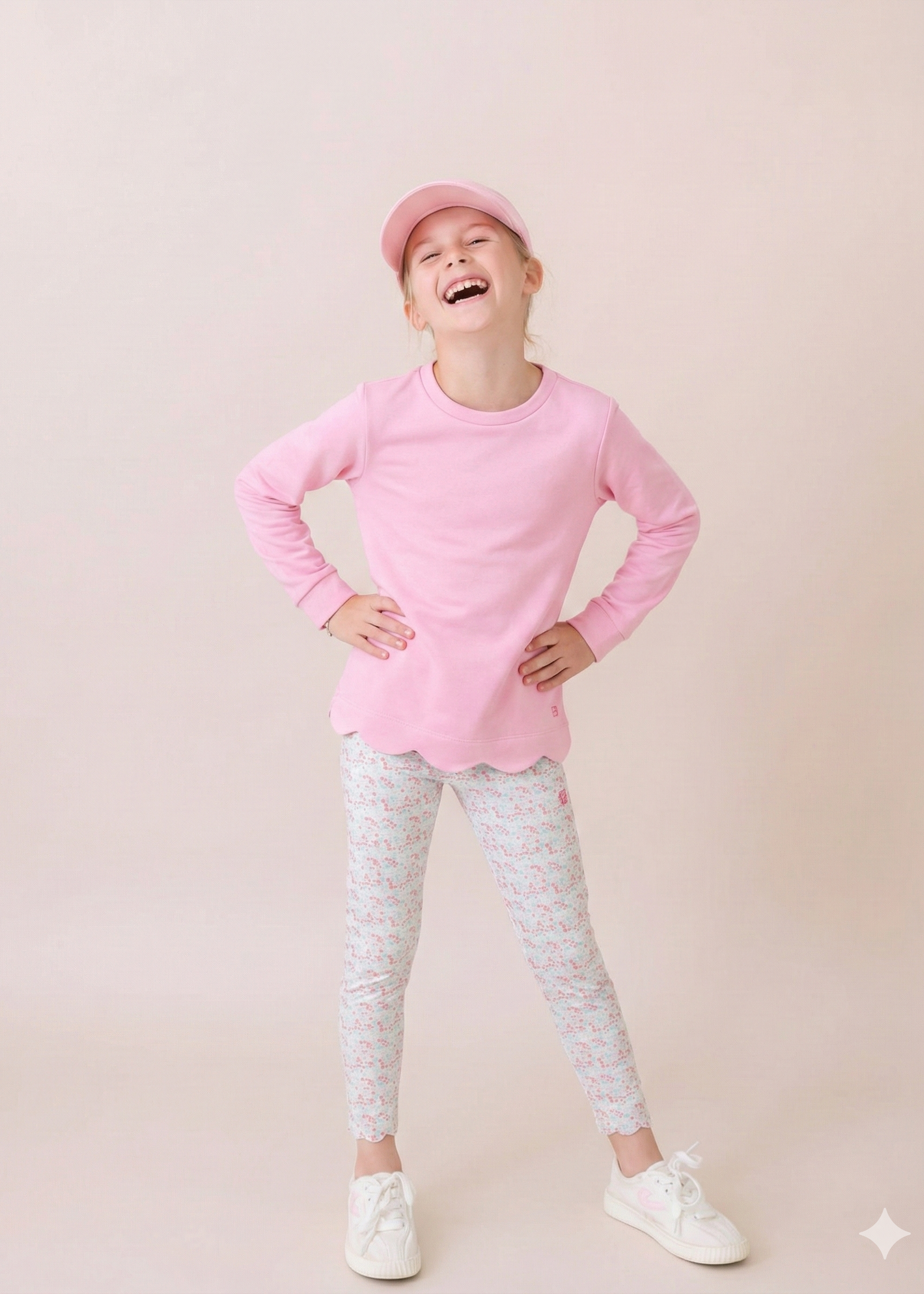 Set Active Shelby Scallop Sweatshirt