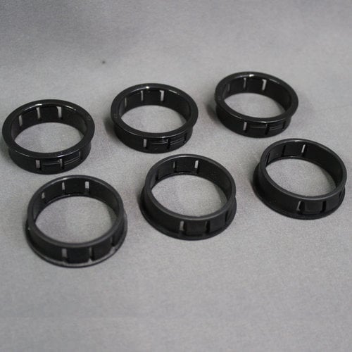 LaVanture Products 6  Pack 1.5" Snap In Plastic Bushing