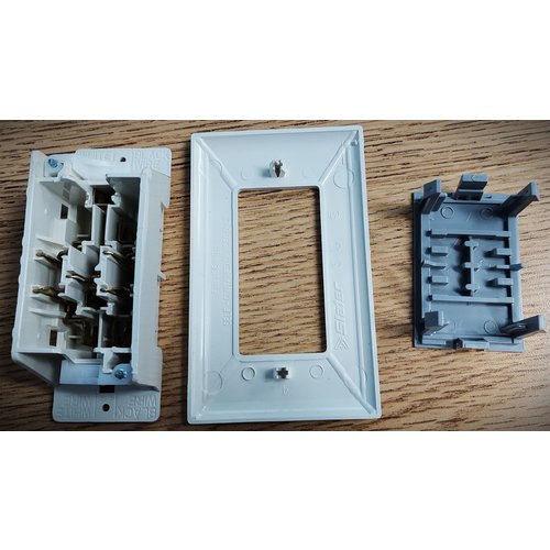 Receptacle Double 110V w/wall plate
