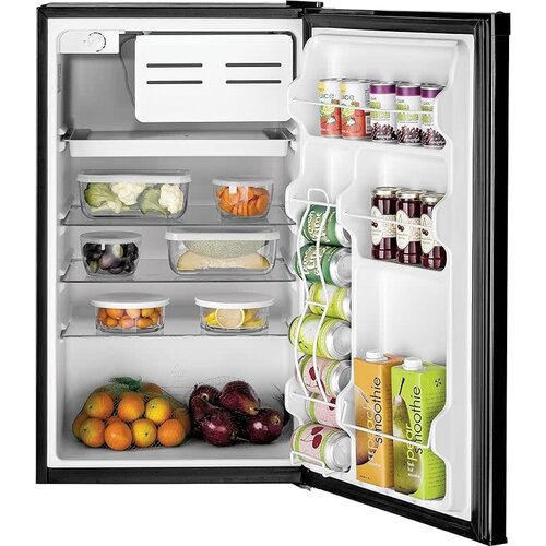 GE GE 4.4 Cubic Feet Compact Refrigerator w/Freezer