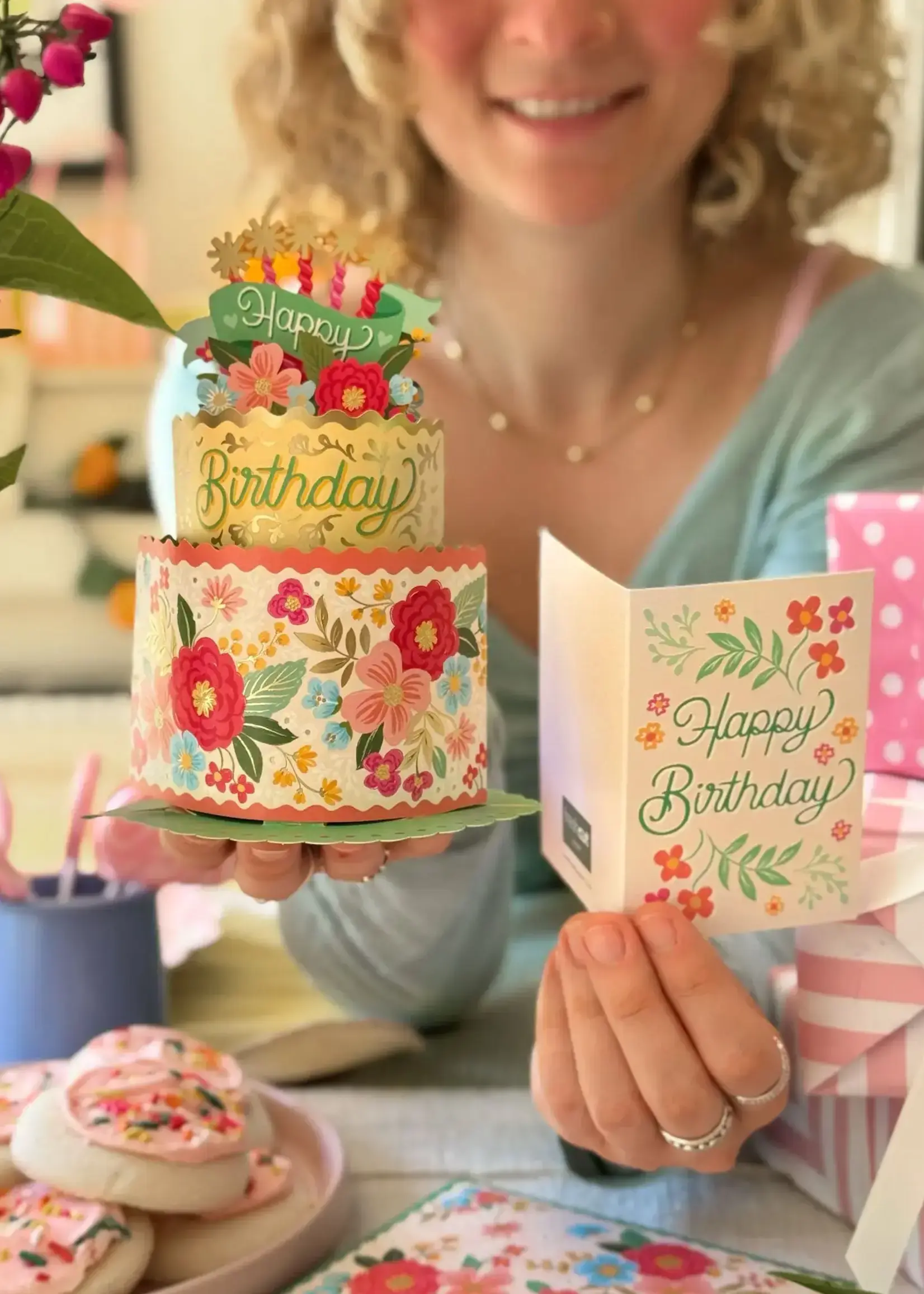 Fresh Cut Flowers Mini Pop-Up Card - Blooming Birthday Cake
