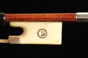 LOTHAR SEIFERT violin bow with ivory & silver frog