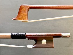 * K. MüLLER *** silver and horn mounted Pernambuco violin bow