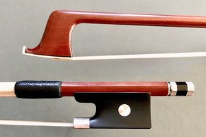 Pernambuco 3/4 violin bow, unbranded, with silver-mounted ebony frog