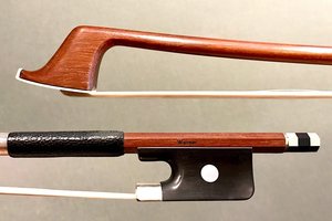 Werner WERNER 4/4 Brazilwood cello bow, nickel half-mounted ebony frog, round stick