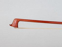 Italian Andrea PROIETTI round Pernambuco violin bow, silver mounted, F.X. Tourte model, 60.7 g, ITALY