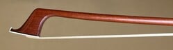 L. GUTHRIE violin bow, round pernambuco stick, plain premium polished ebony frog, silver winding, 62.1g