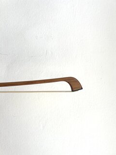 NuBow NuBow 4/4 bamboo silver viola bow, USA, 68.0g | Metzler Violins