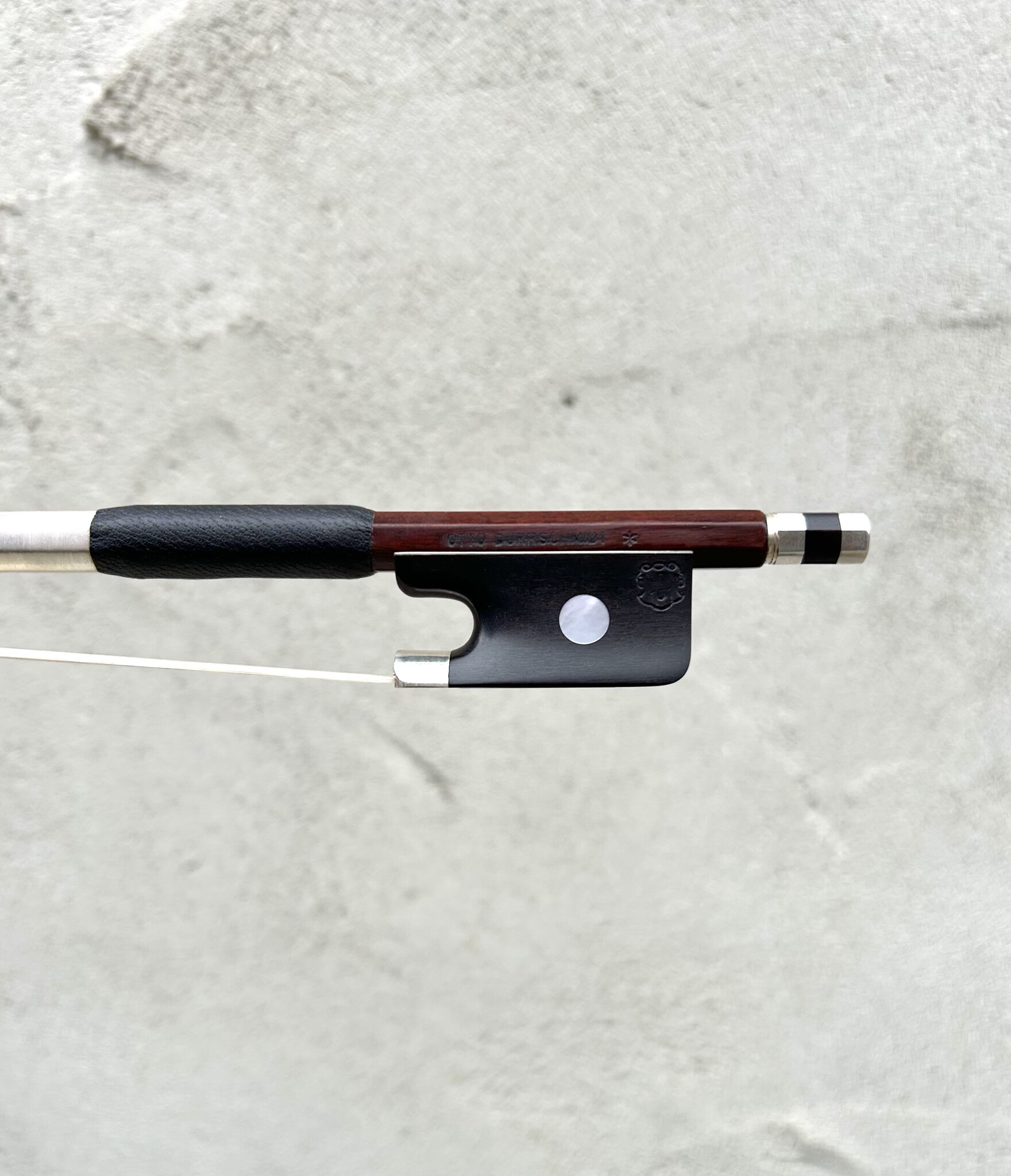 OTTO DURRSCHMIDT * Pernambuco viola bow, octagonal, silver
