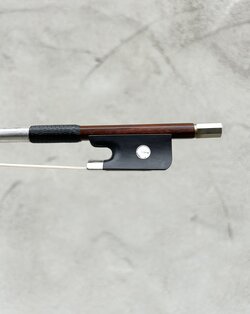 Sandalwood 4/4 viola bow, tinsel winding