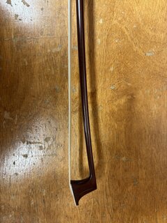 JonPaul JonPaul Carrera carbon-fiber violin bow, silver, USA, with pearl inlaid button facets