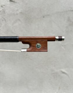 Otto Musica Ipe & Nickel Snakewood Frog violin bow, round