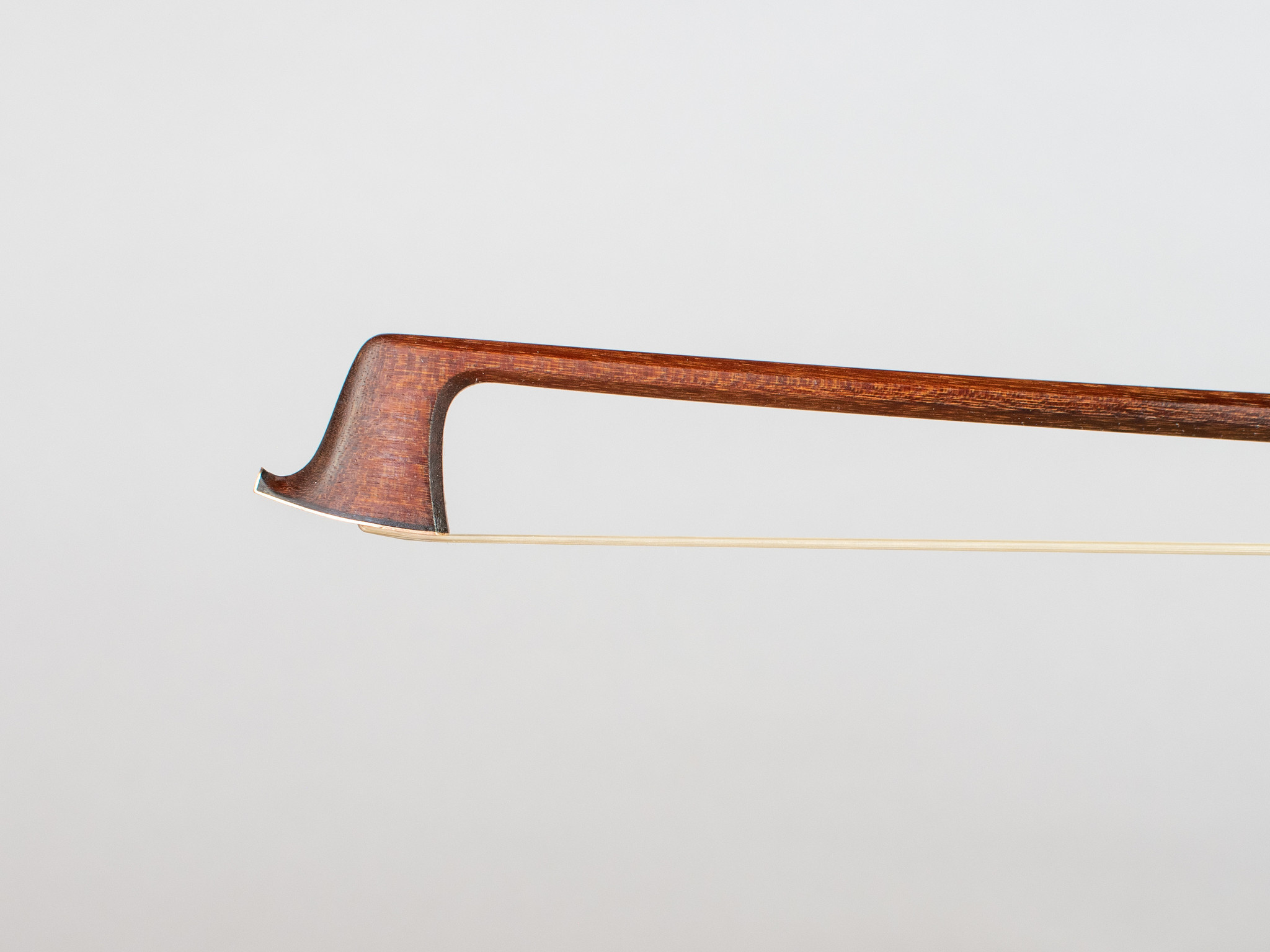 English W.E. HILL & SONS violin bow, Tortoise & Gold Fleur de Lis, by Sydney Yeoman | Metzler Violins