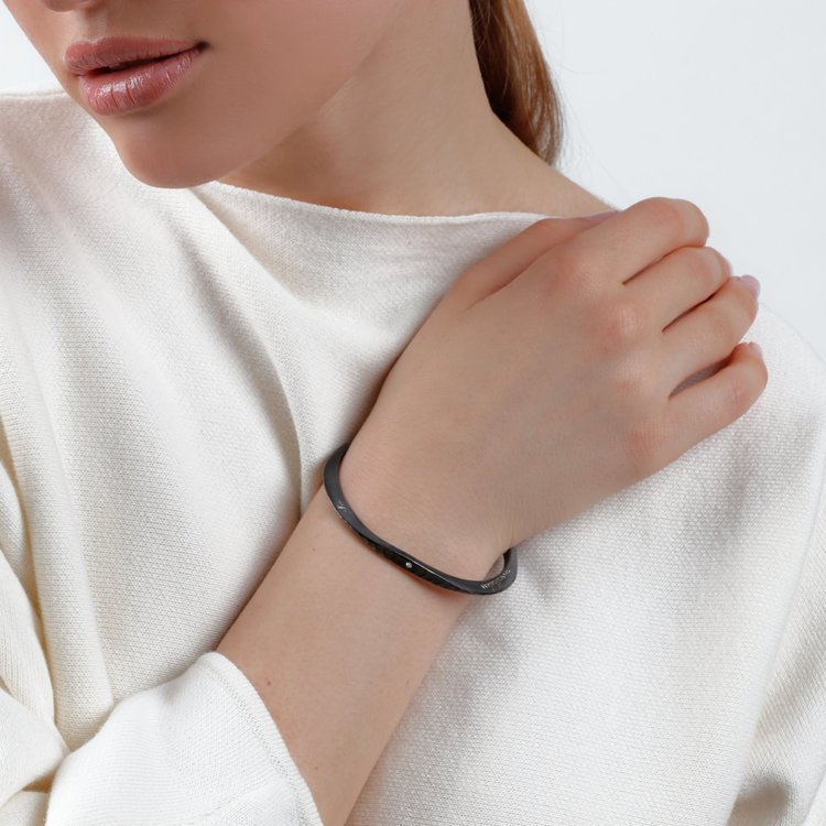 Dana Bronfman Dark Night Engraved Tri Bangle