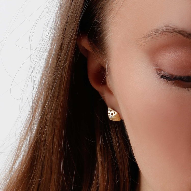 Dana Bronfman 18k Diamond Oculus Pyramid Stud Earrings