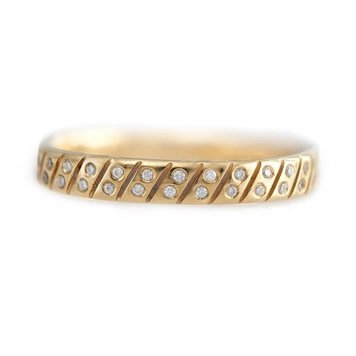 Artemer Tilted Pattern Diamond Band