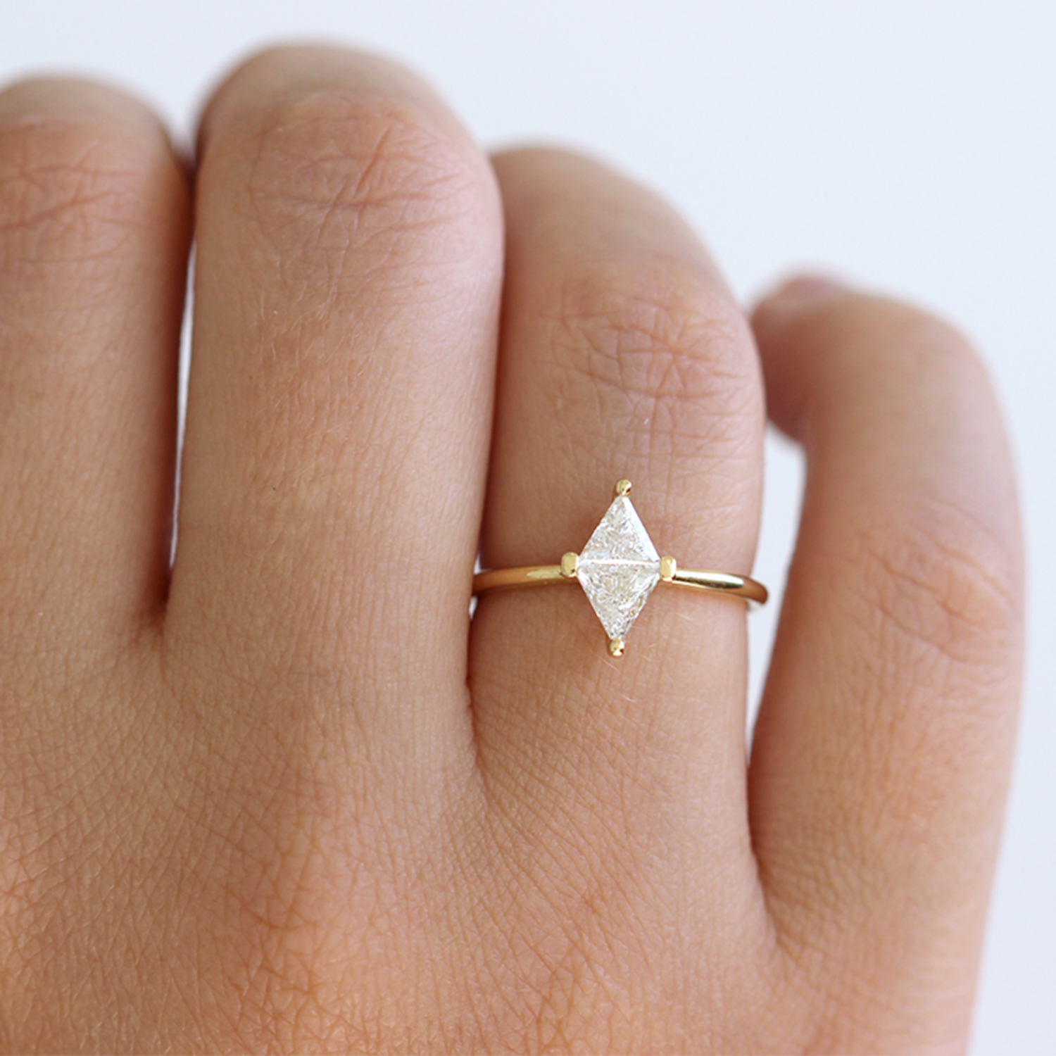 woestenij Hectare bord Rhombus Diamond Ring - Element 79 Contemporary Jewelry