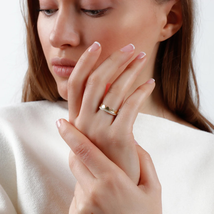 Dana Bronfman Rose Gold Agra Eternity Band