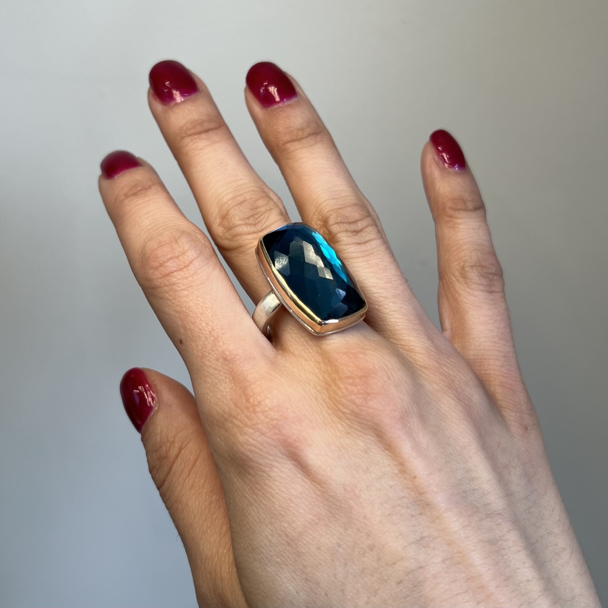 London Blue Topaz Gold Ring (Design R1) | GemPundit