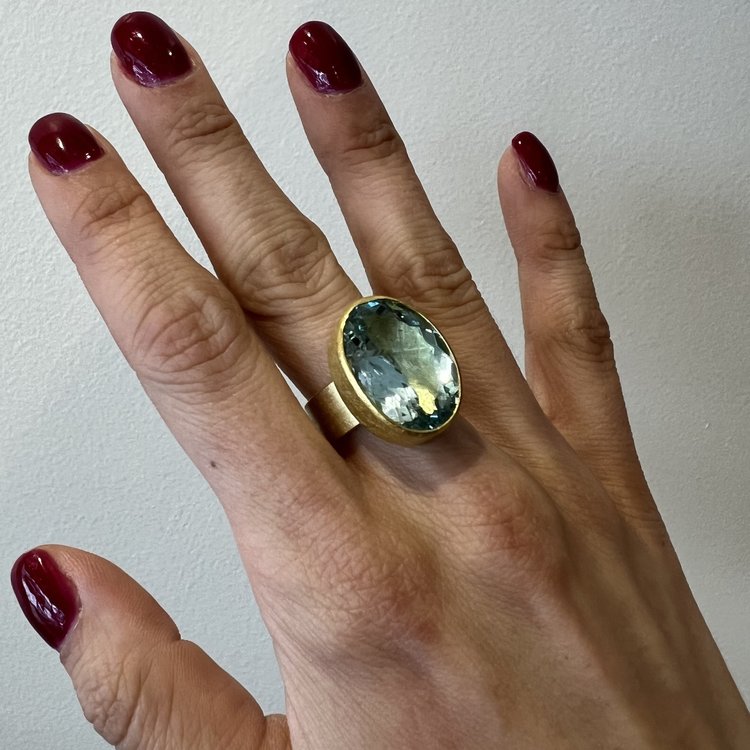 Petra Class One-of-a-Kind Aquamarine Ring