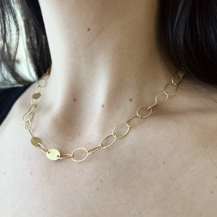 Petra Class Elongated Oval Link with Platelets Necklace