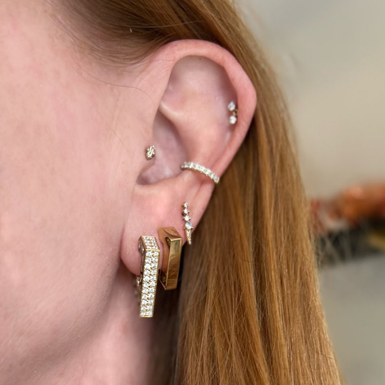 Dries Criel Yellow Gold Brute Diamanti Earrings