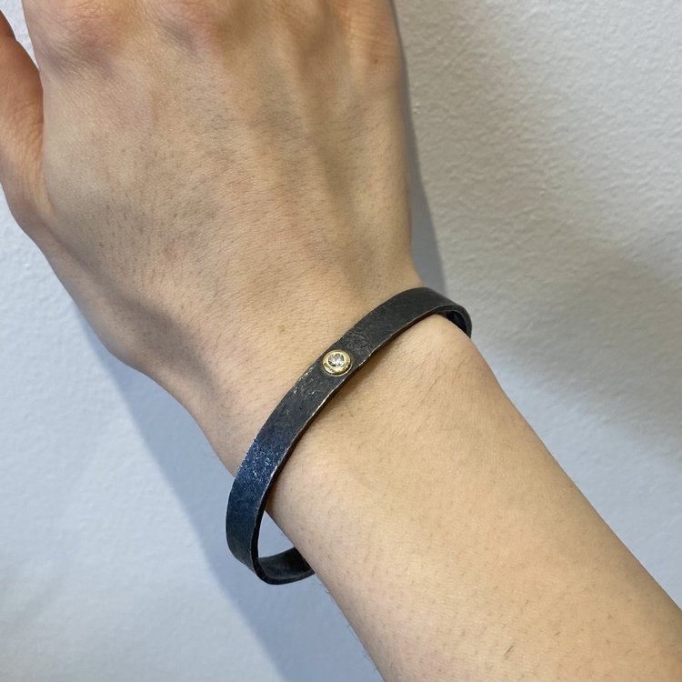 CFJ Fusion Single Bezel-Set Oxidized Diamond Cuff