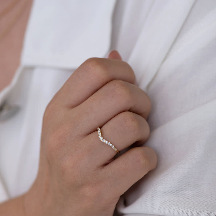 Artemer Curved Diamond Wedding Band