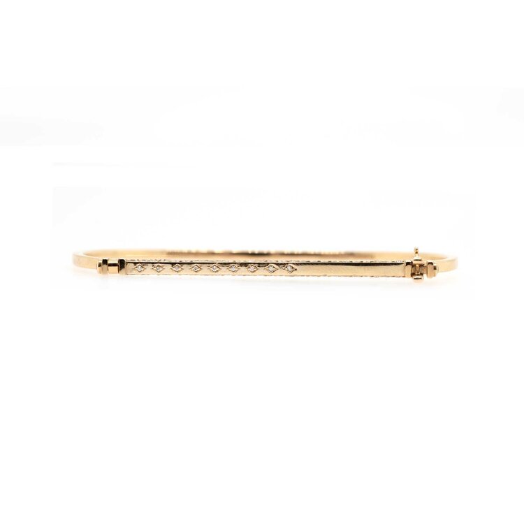 Three Stories Narrow Four Sides of Love Flip Bangle