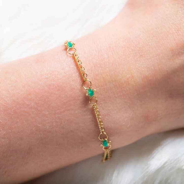 Amali Emerald Whisper Chain Bracelet