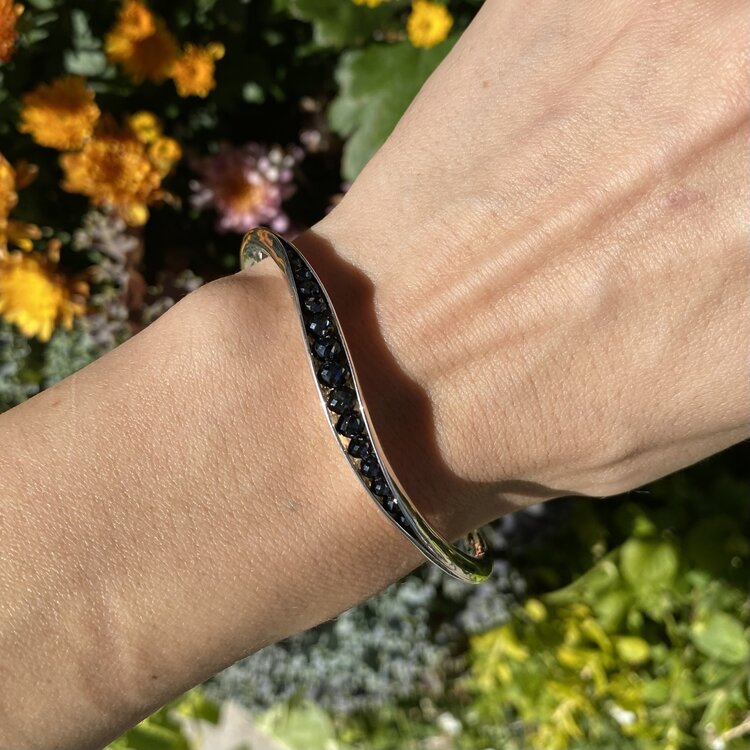 TBK Jewelry Silver Wave Cuff with Black Diamonds